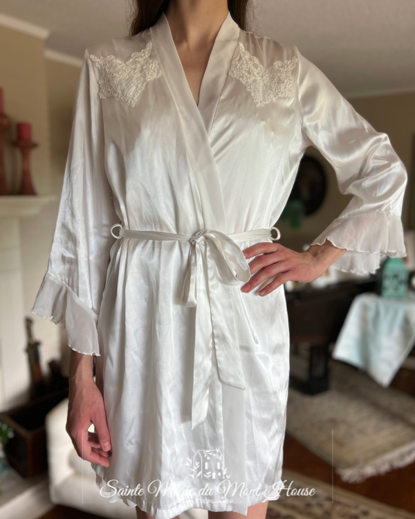 White Bridal Nightgown and Robe - Image 2
