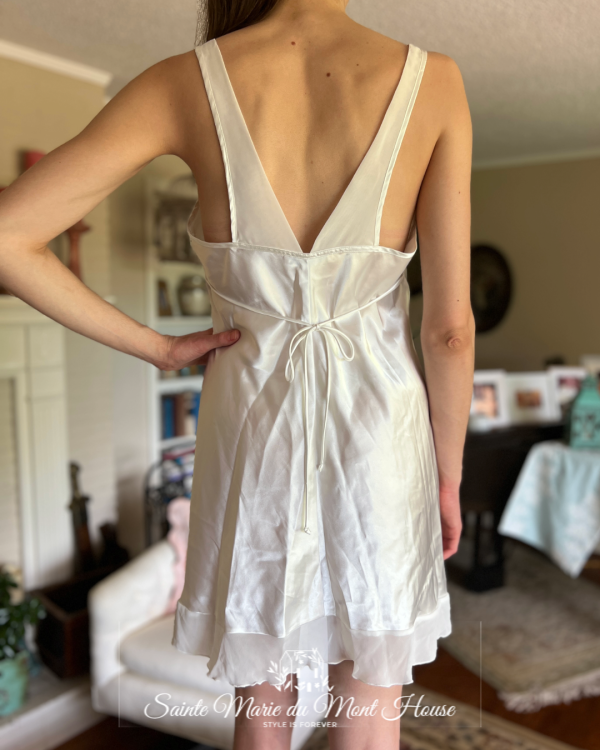 White Bridal Nightgown and Robe - Image 12